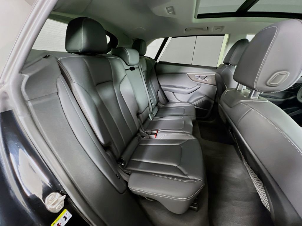 Used 2022 Audi Q8 Prestige w/ Prestige Package image 28