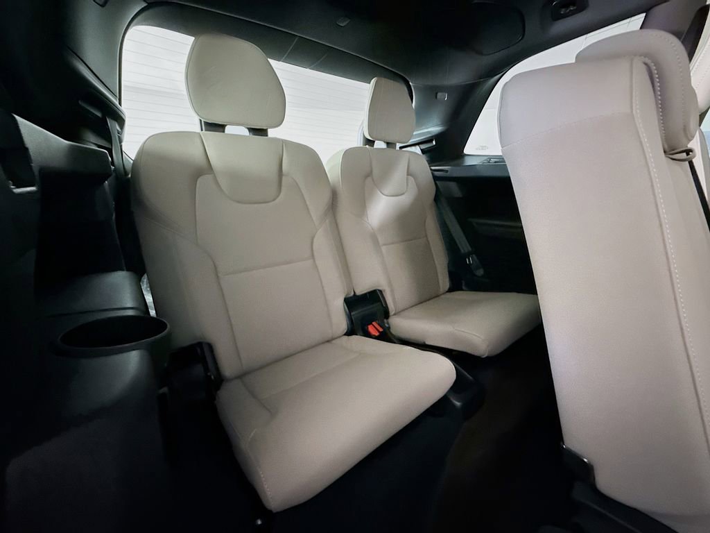 New 2026 Volvo XC90 B6 Plus w/ Protection Package Premier image 29