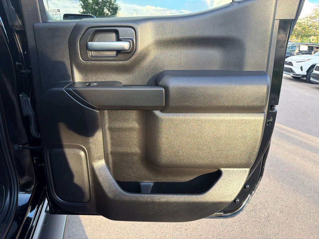 Used 2022 Chevrolet Silverado 1500 LT AWD/4WD image 13