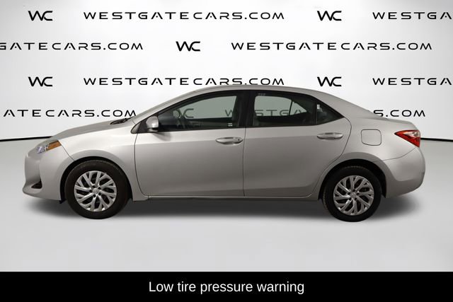 Used 2018 Toyota Corolla LE image 5
