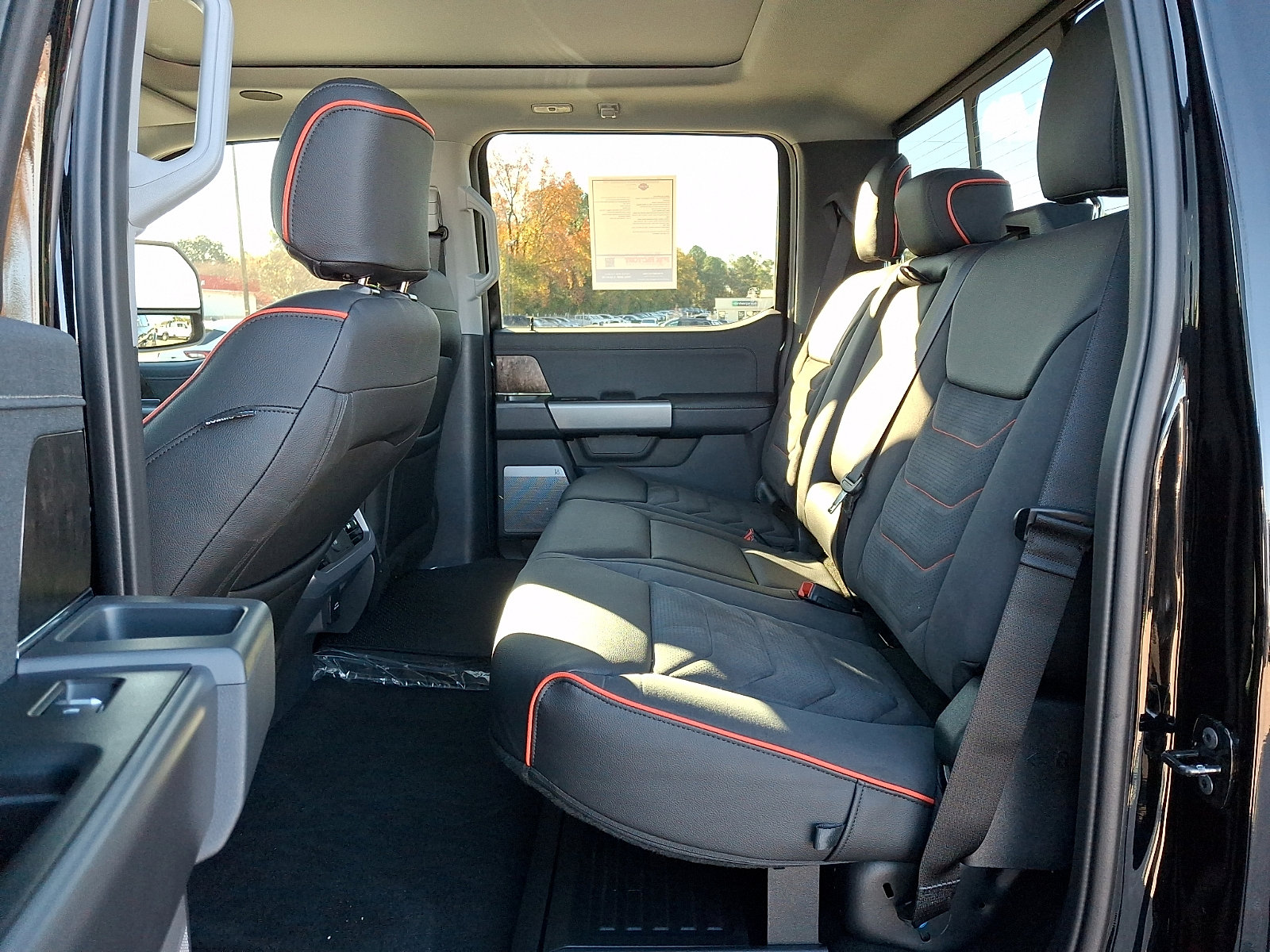 New 2026 Ford F250 Lariat w/ Black Appearance Package image 5