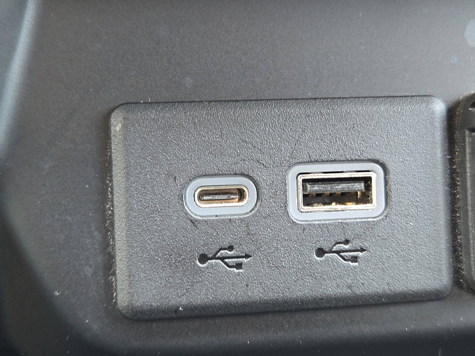 Used 2021 GMC Sierra 1500 Elevation w/ Preferred Package image 24