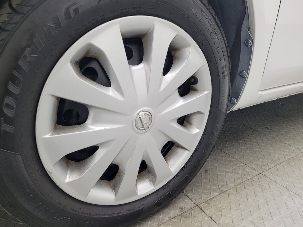 Used 2018 Nissan Versa SV FWD image 31