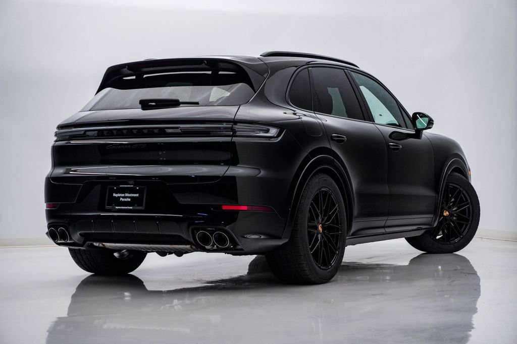 New 2026 Porsche Cayenne GTS image 11