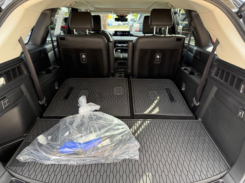 Used 2024 MAZDA CX-90 Plug-In Hybrid w/ Premium Pkg image 15