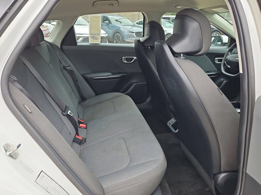 Used 2025 Kia K4 FWD image 30