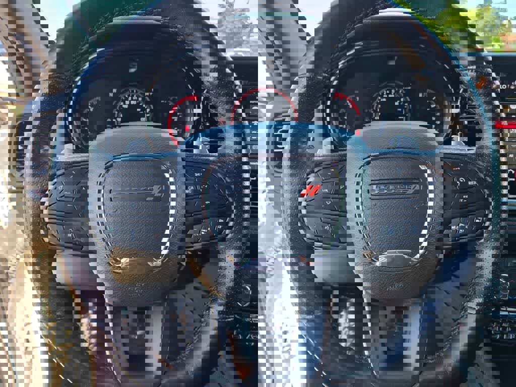 Used 2024 Dodge Durango GT image 22