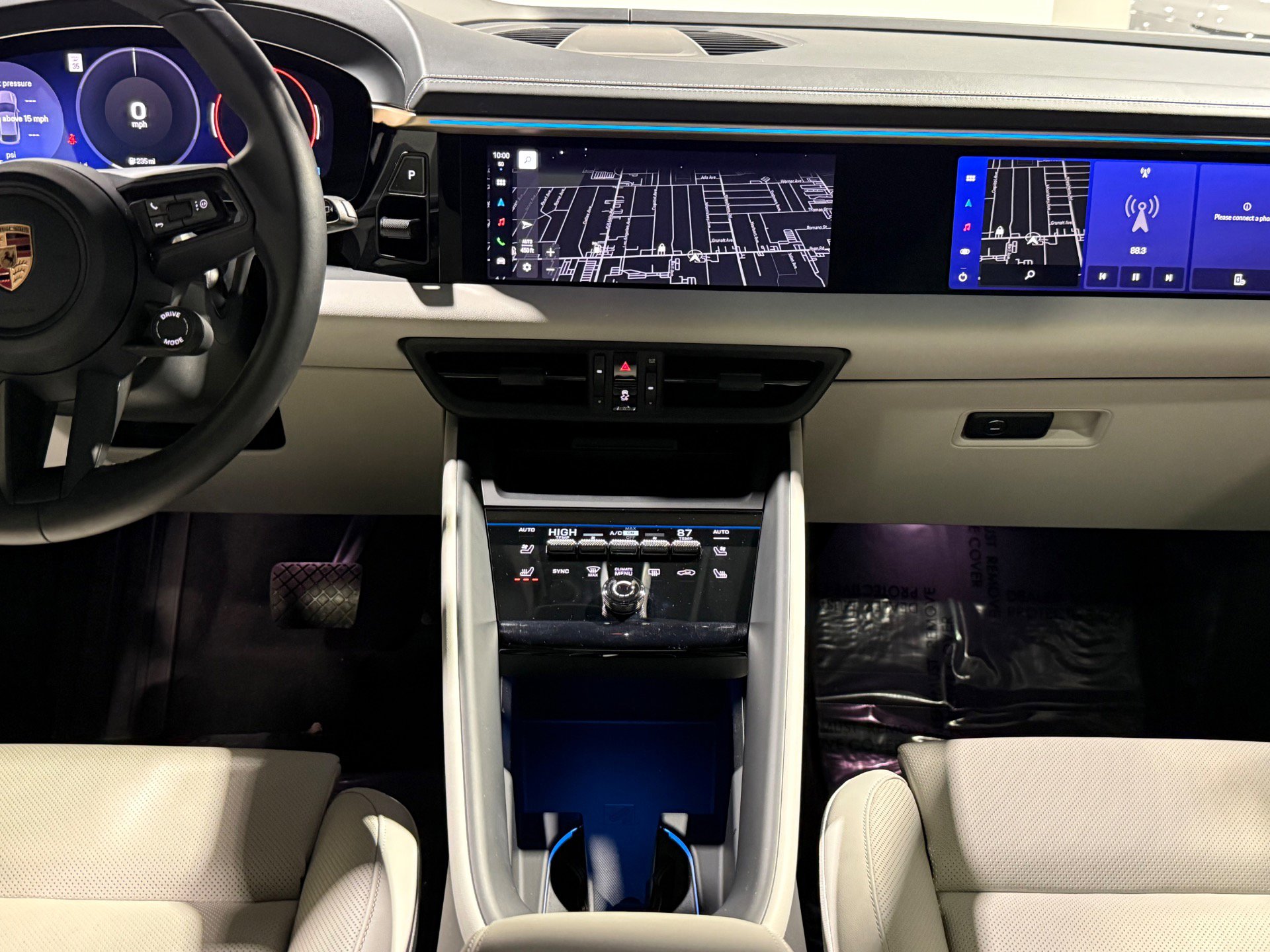 Used 2024 Porsche Macan 4 Electric w/ Premium Package image 61