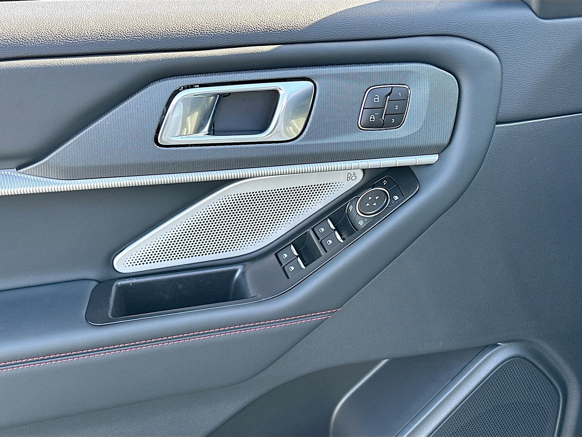 New 2026 Ford Explorer ST w/ Sun And Sound Package image 13