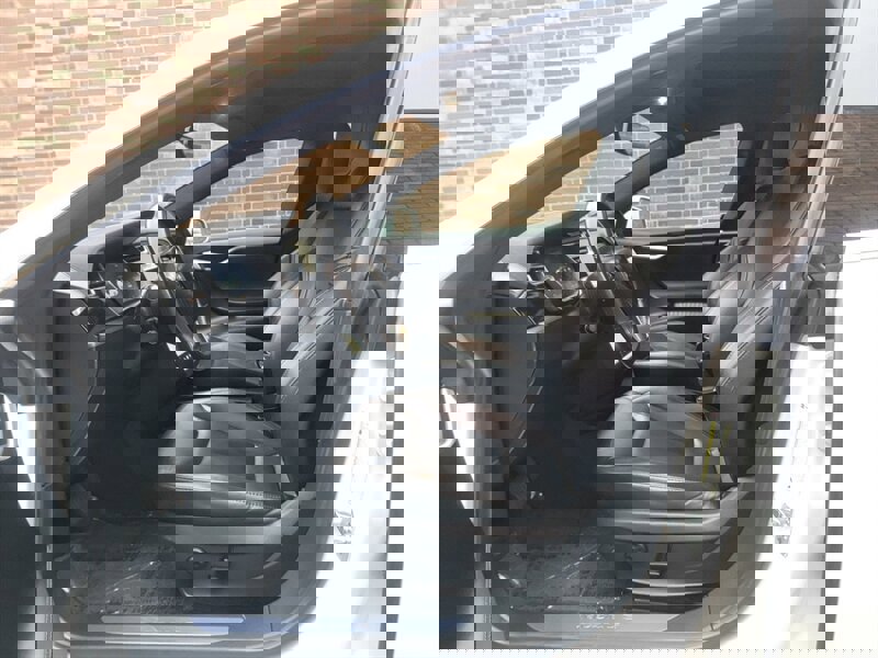 Used 2016 Tesla Model S image 24