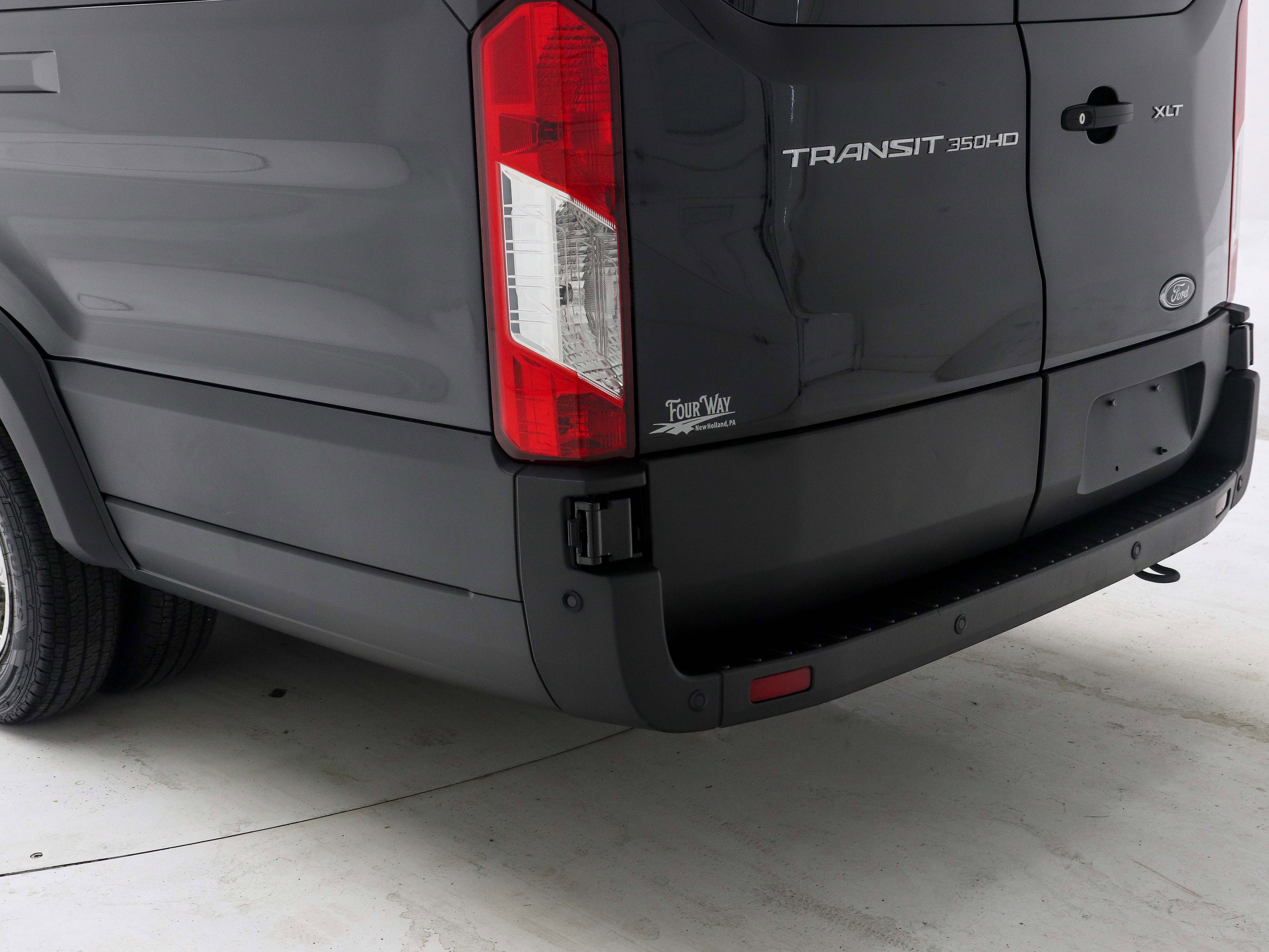 Used 2022 Ford Transit 350 XLT image 10