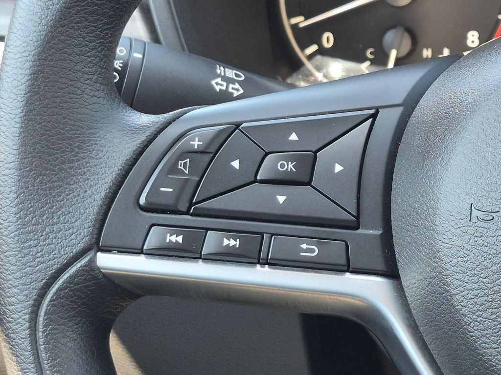 Used 2025 Nissan Altima 2.5 SV FWD image 16