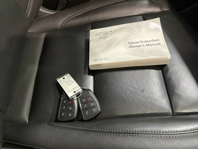 Used 2021 Chevrolet Suburban LT AWD/4WD image 9