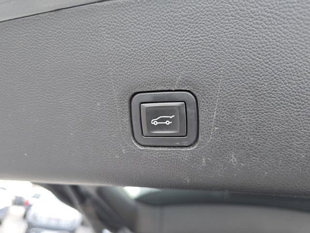 Used 2018 Chevrolet Traverse LT image 9