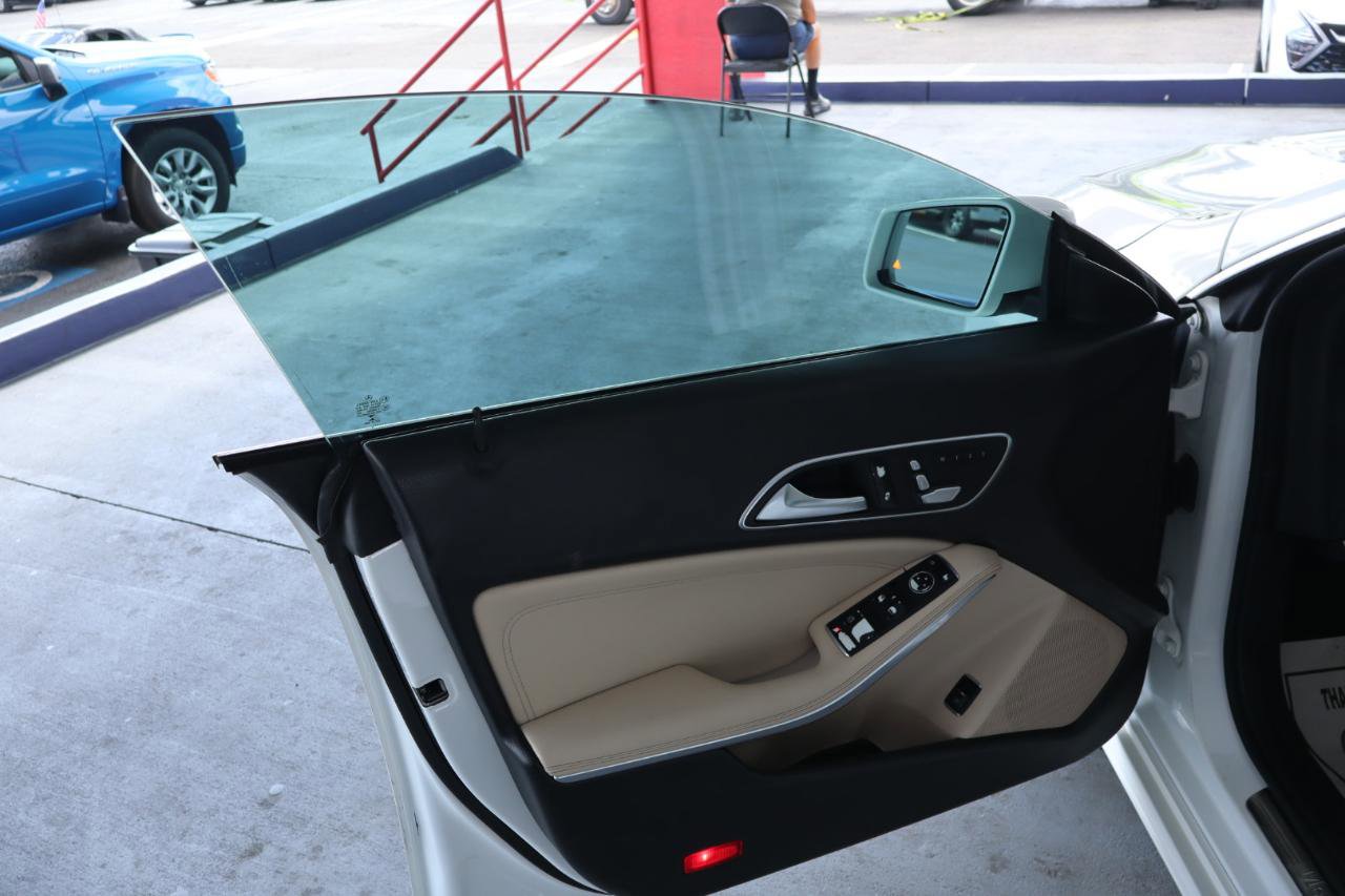 Used 2018 Mercedes-Benz CLA 250 image 12