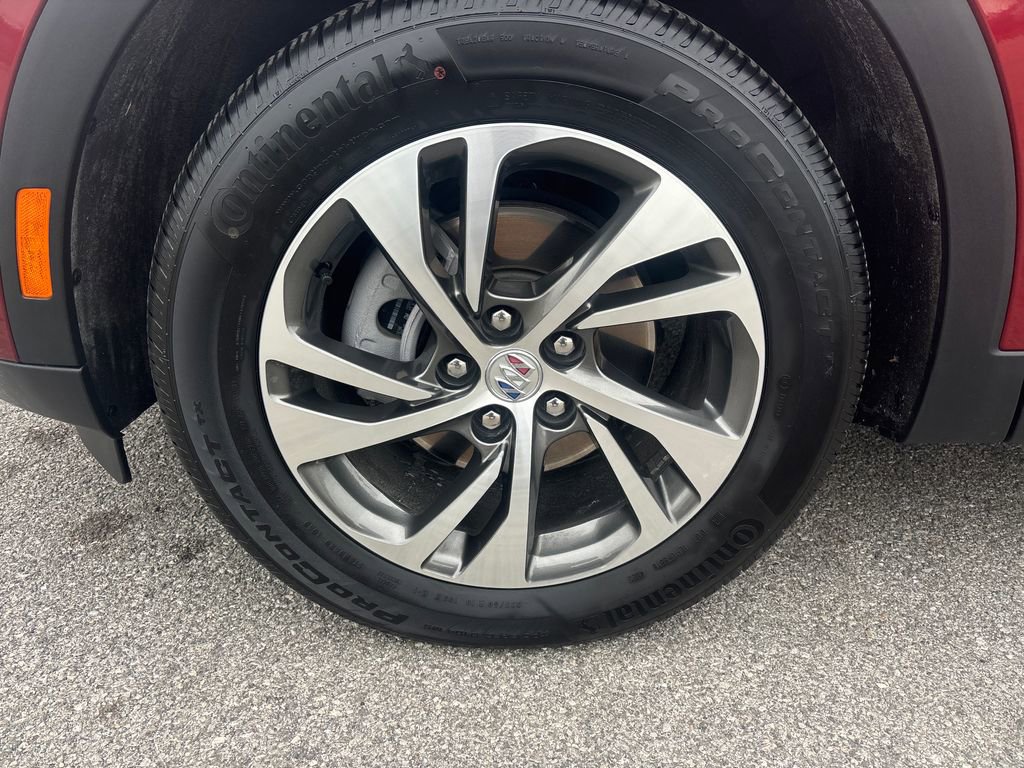 Used 2023 Buick Envision Essence image 31