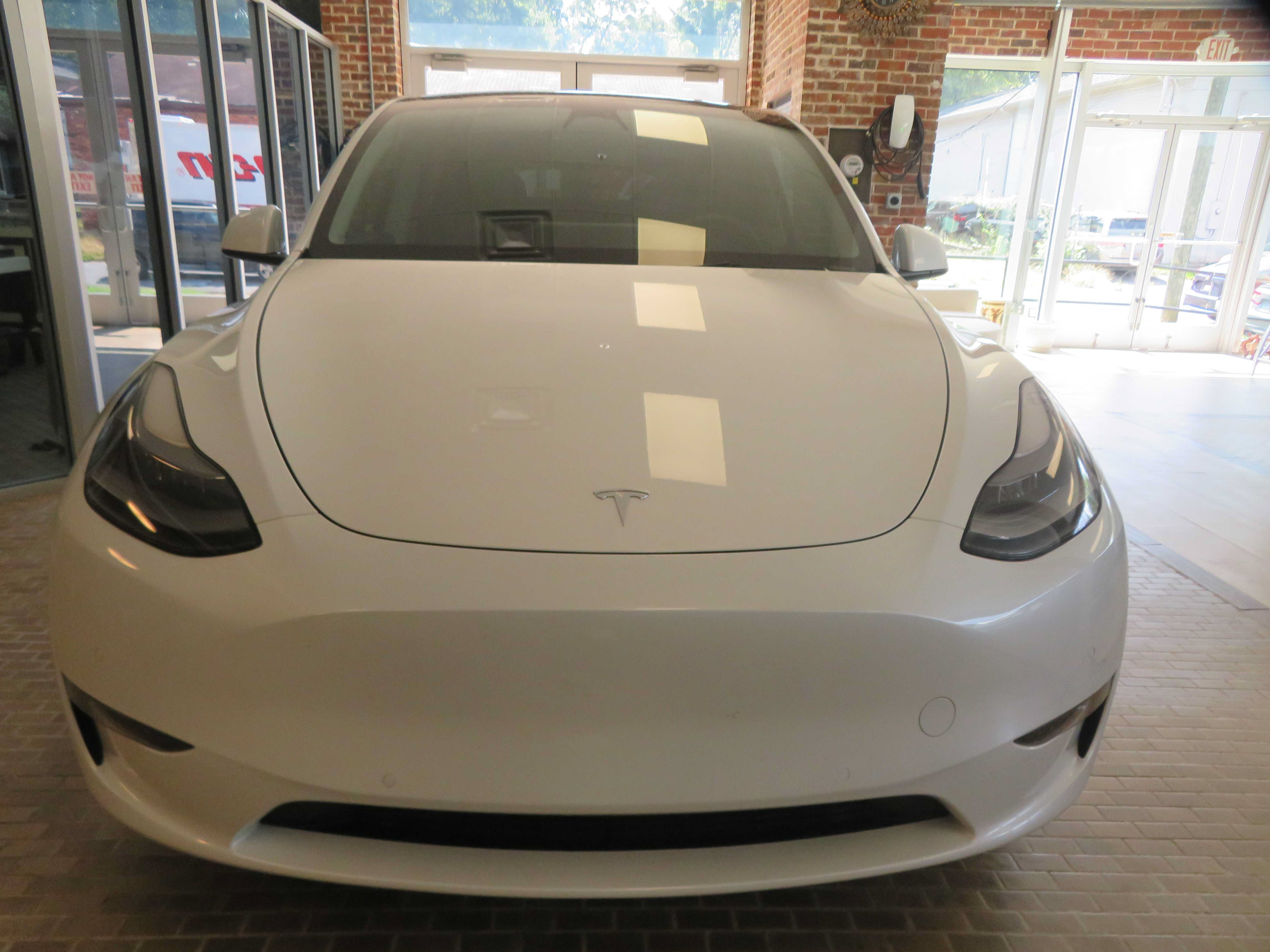 Used 2022 Tesla Model Y Performance AWD/4WD image 2