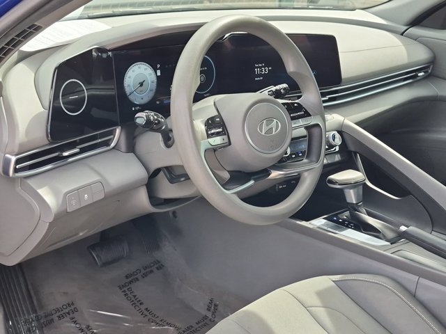 Used 2024 Hyundai Elantra SEL FWD image 10