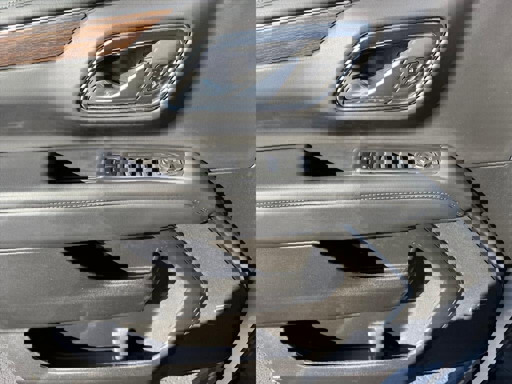 Certified 2023 Chevrolet Suburban High Country w/ Max Trailering Package image 12