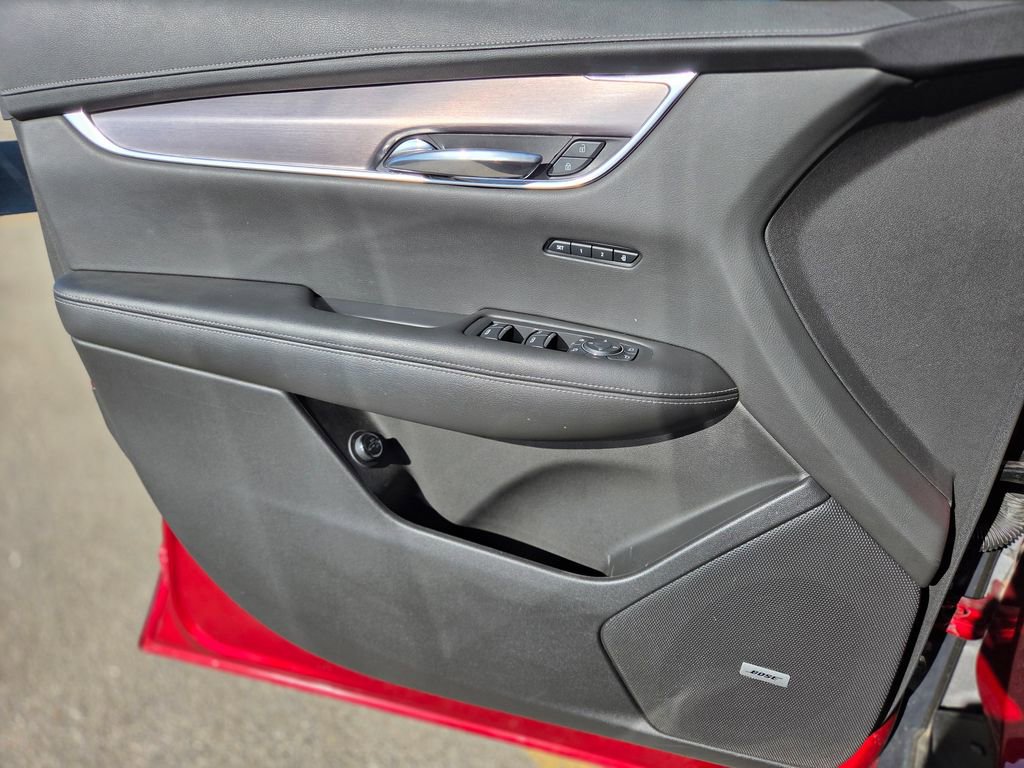 Used 2022 Cadillac XT6 Luxury w/ LPO, Floor Liner Package FWD image 26