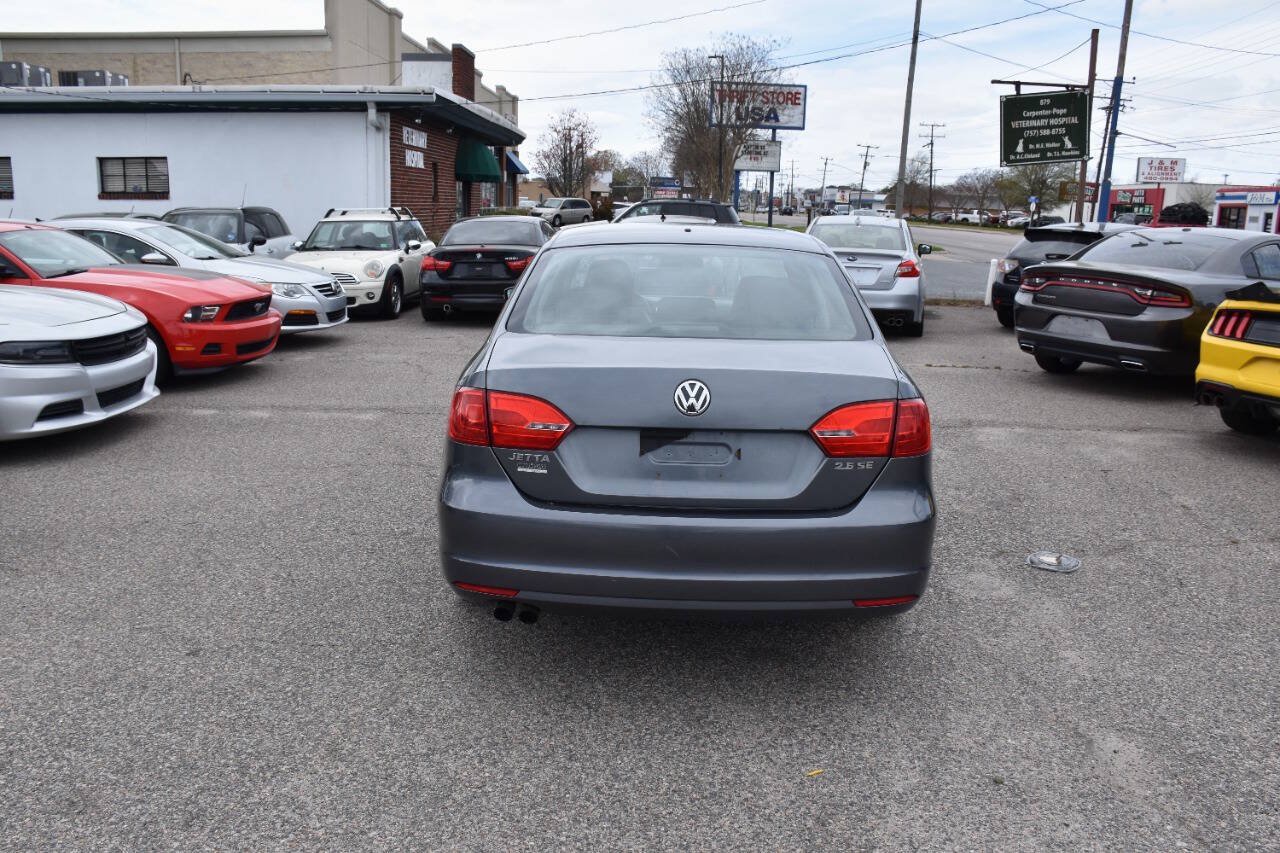 Used 2012 Volkswagen Jetta SE FWD image 6
