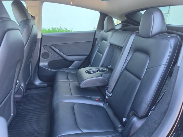 Used 2025 Tesla Model Y Long Range AWD/4WD image 37