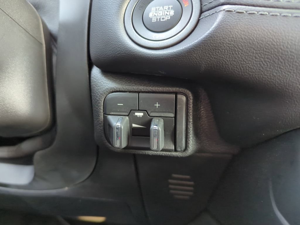 Used 2022 Dodge Durango GT image 28