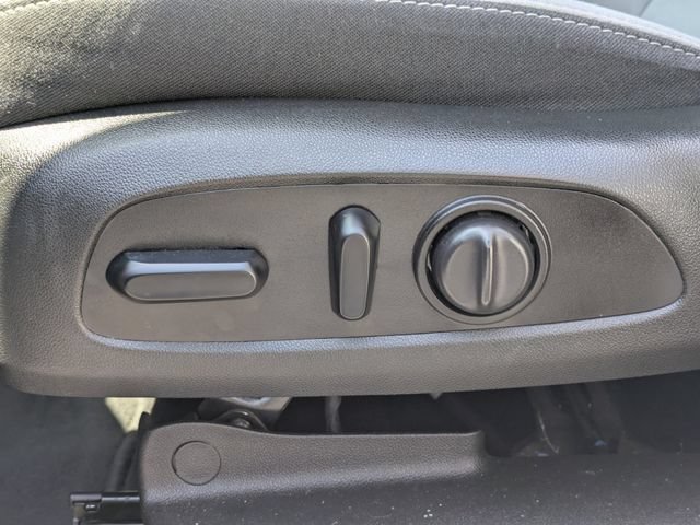 Used 2021 Chevrolet Equinox LS w/ LS Convenience Package FWD image 21
