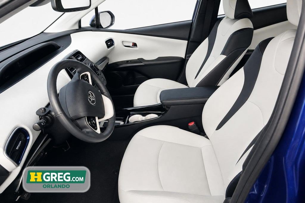 Used 2016 Toyota Prius Four Touring FWD image 8