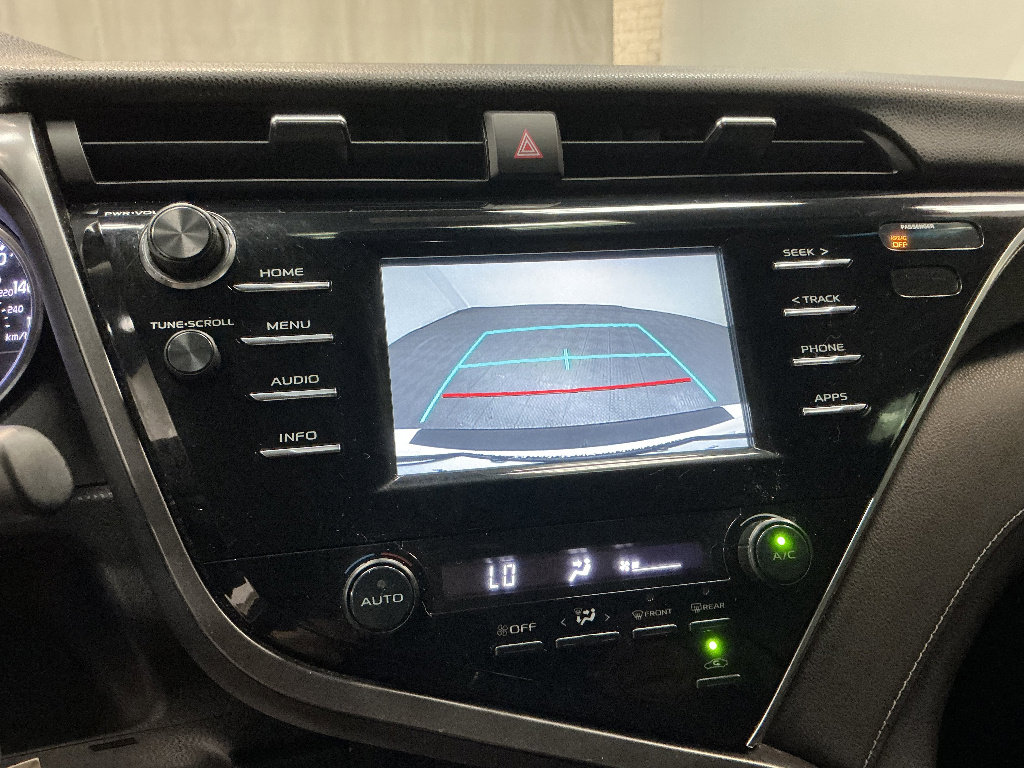 Used 2018 Toyota Camry SE w/ Protection Package (Q1) FWD image 15
