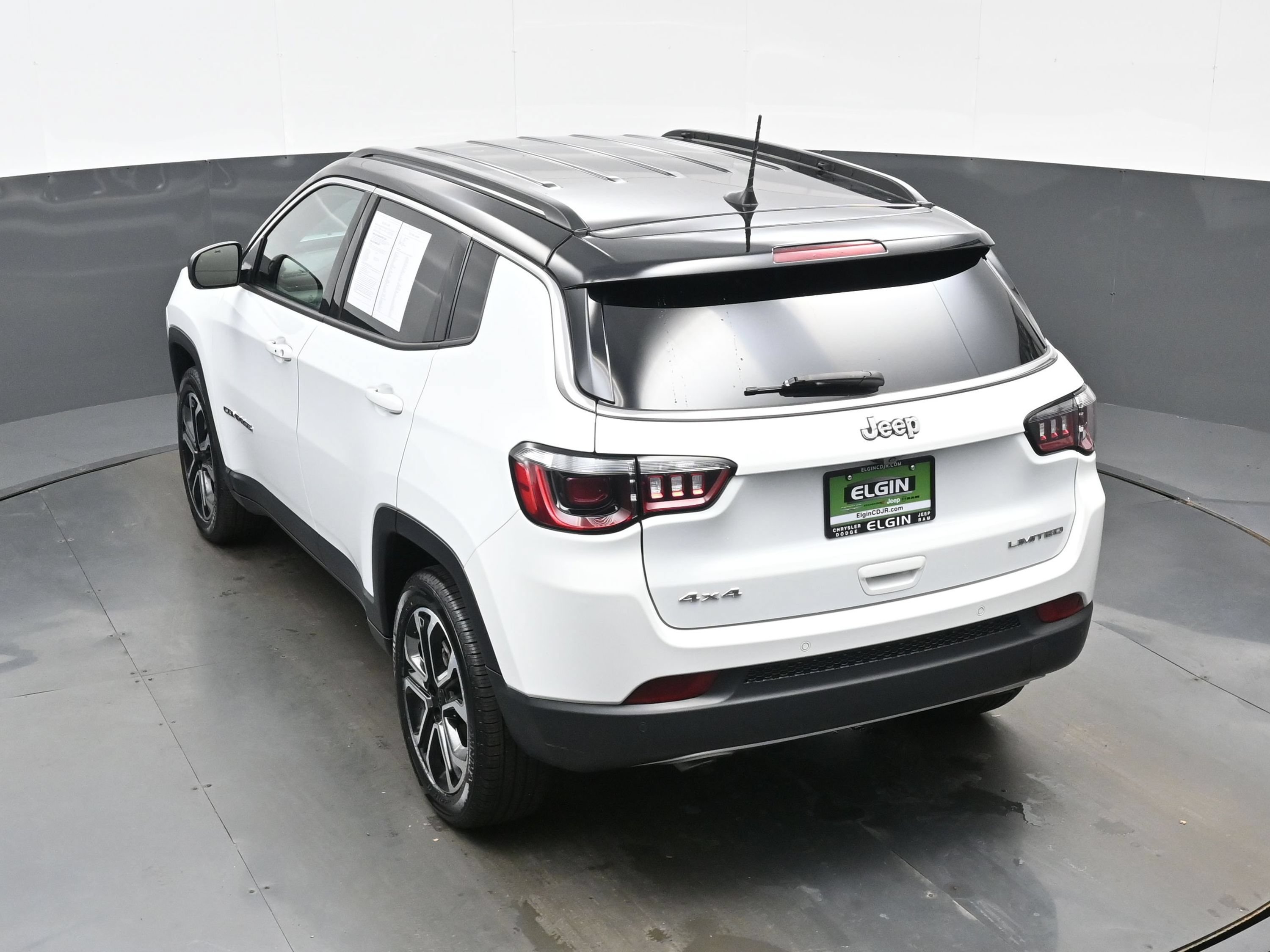 Used 2023 Jeep Compass Limited AWD/4WD image 36