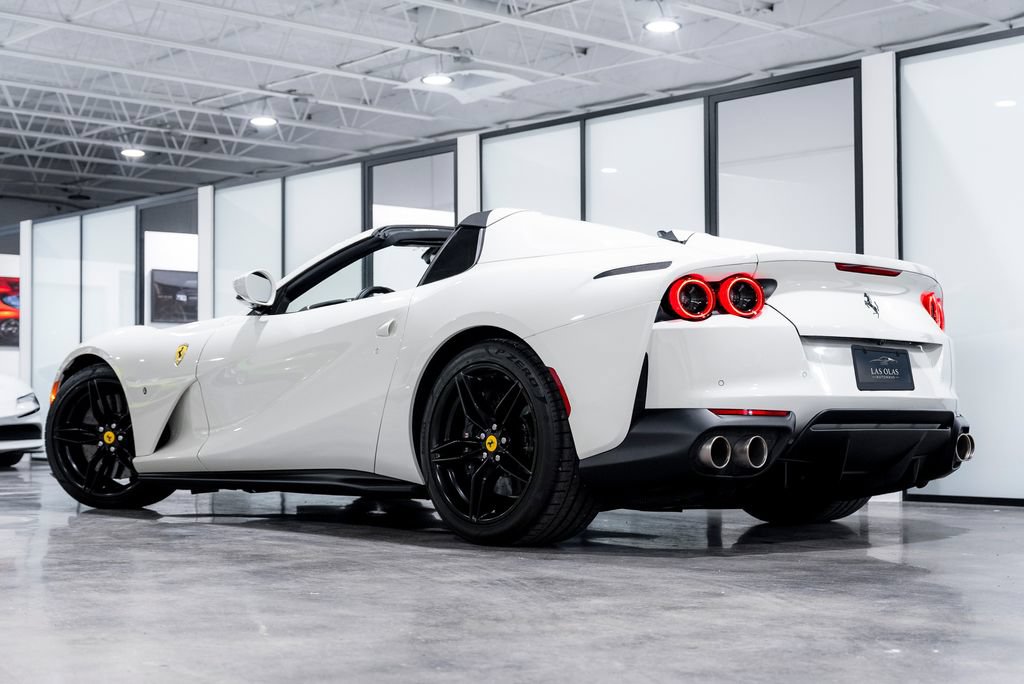 Used 2023 Ferrari 812 GTS RWD image 14