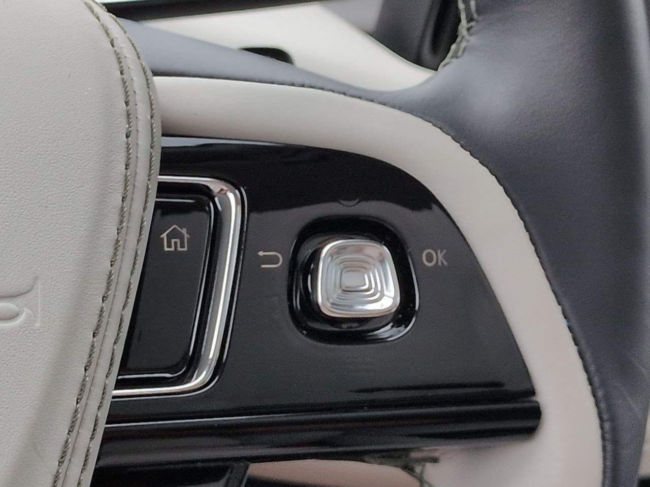 New 2026 Lincoln Aviator Reserve AWD/4WD image 25
