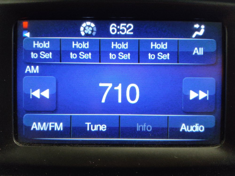 Used 2016 Chrysler 200 Limited FWD image 25