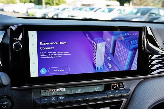 Used 2026 Toyota Camry SE w/ Multimedia Upgrade Package FWD image 25