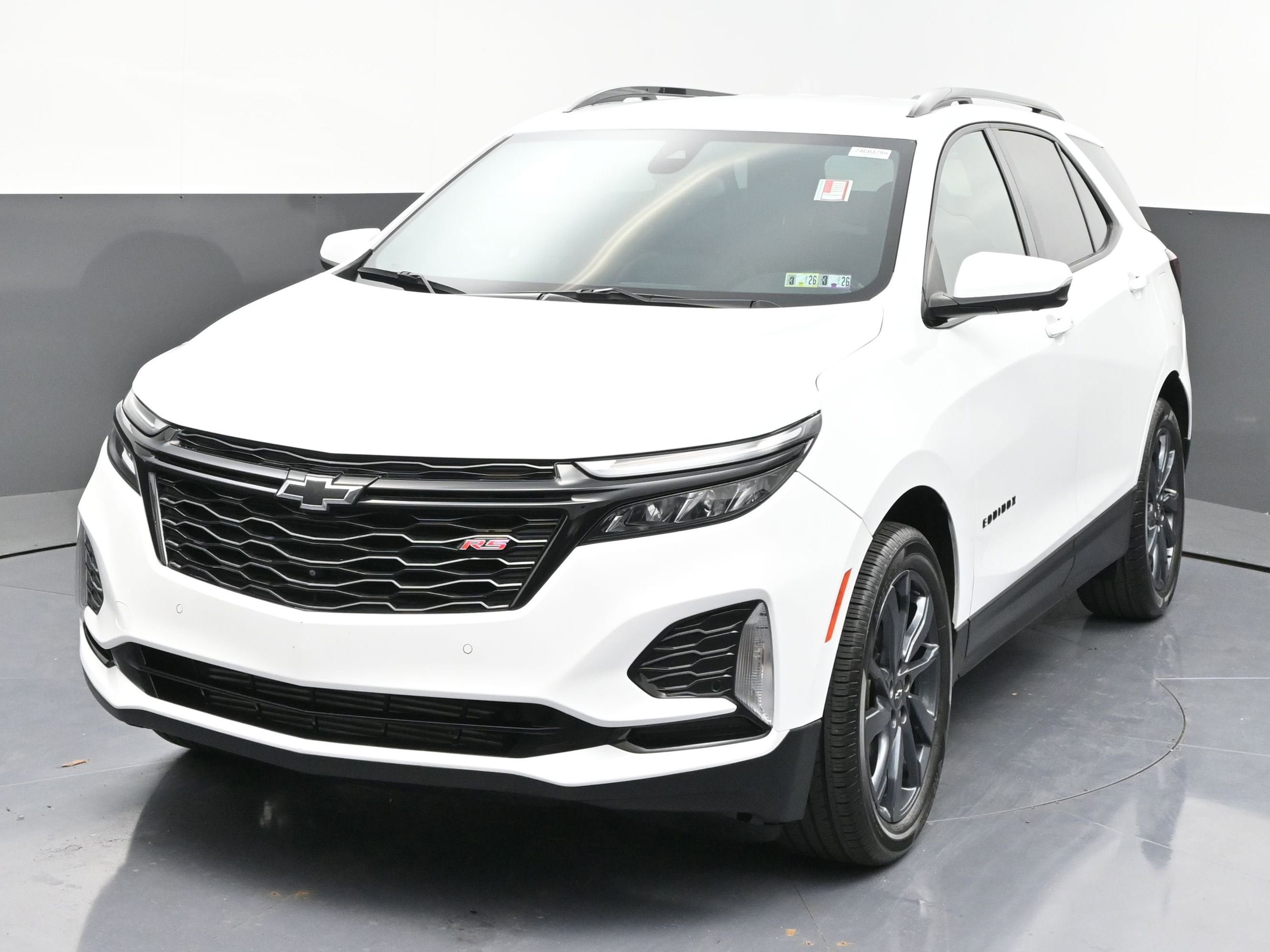 Used 2024 Chevrolet Equinox RS image 3