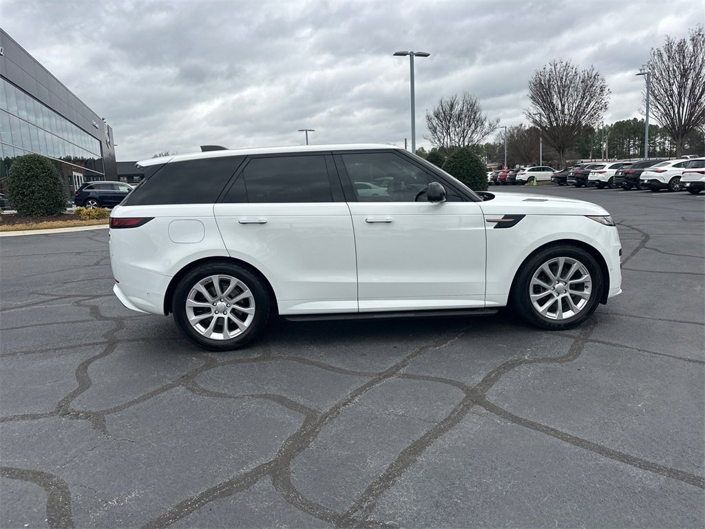 Used 2023 Land Rover Range Rover Sport SE Dynamic image 8