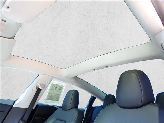 Used 2023 Tesla Model 3 Performance image 13