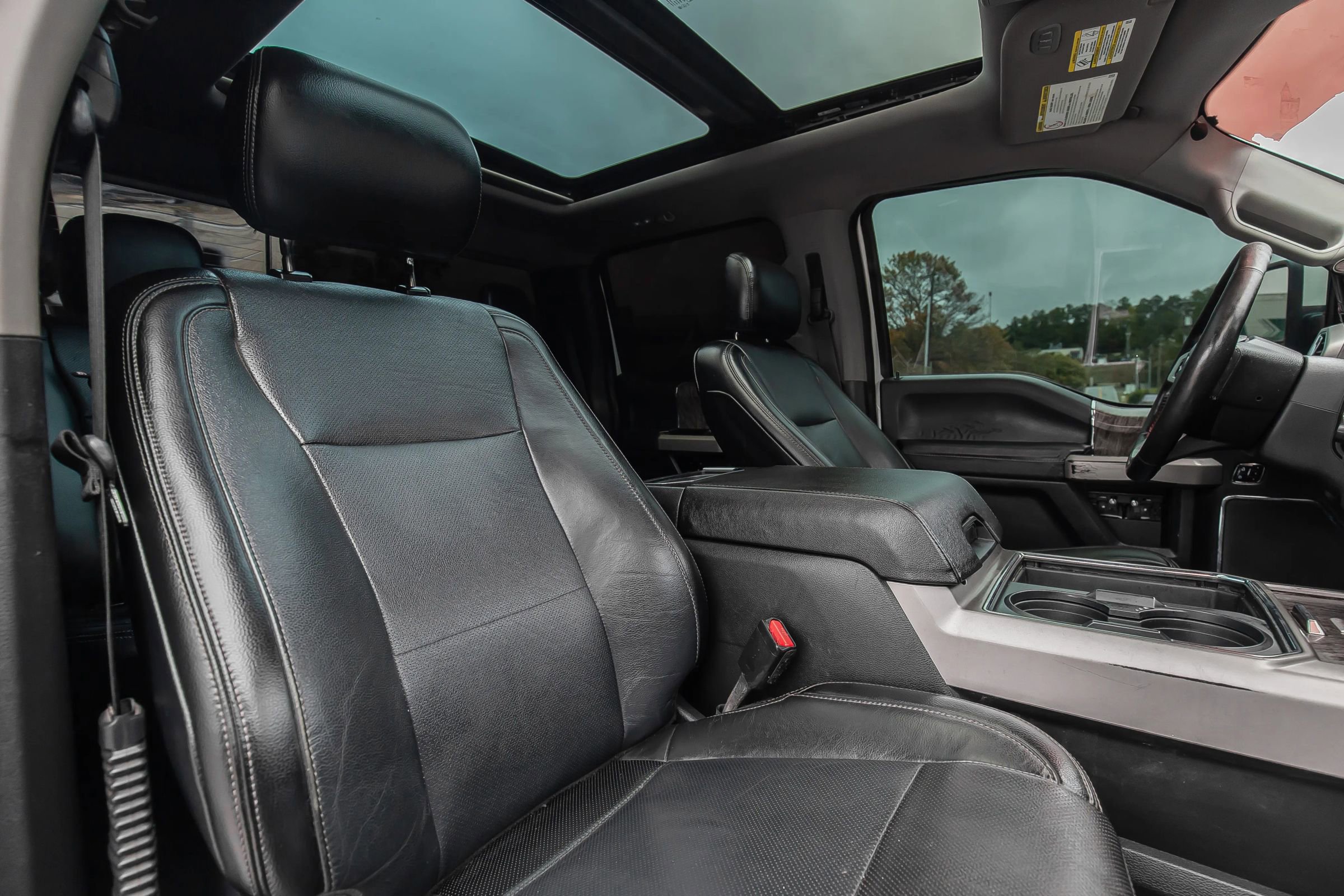 Used 2017 Ford F250 Lariat w/ Lariat Ultimate Package image 29