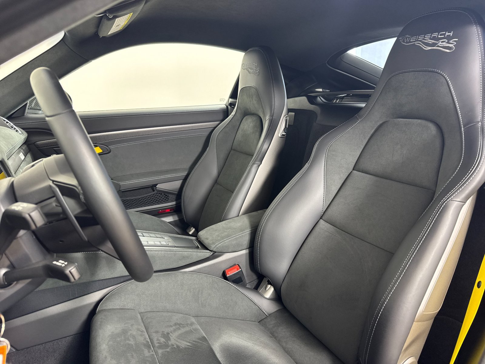 Certified 2025 Porsche 718 Cayman GT4 RS w/ Weissach Package RWD image 5