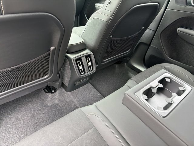 New 2026 Volvo XC40 B5 Ultra w/ Protection Package Premier AWD/4WD image 8