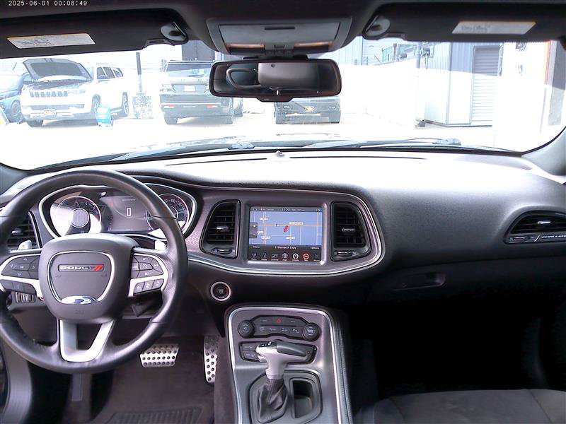 Used 2016 Dodge Challenger R/T Scat Pack w/ Leather Interior Group RWD image 9