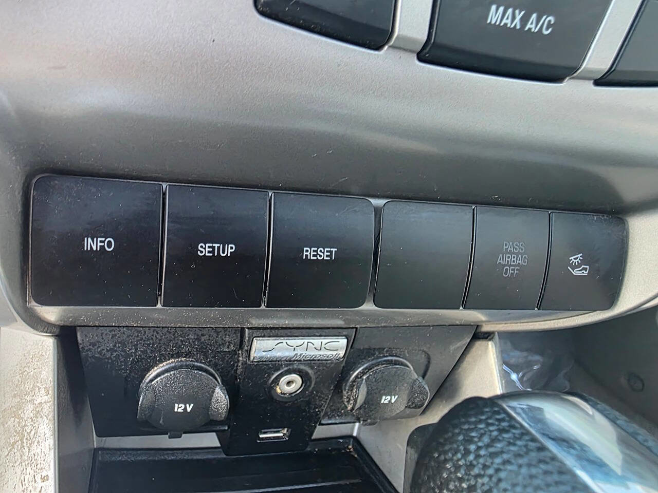 Used 2009 Ford Focus SES image 33