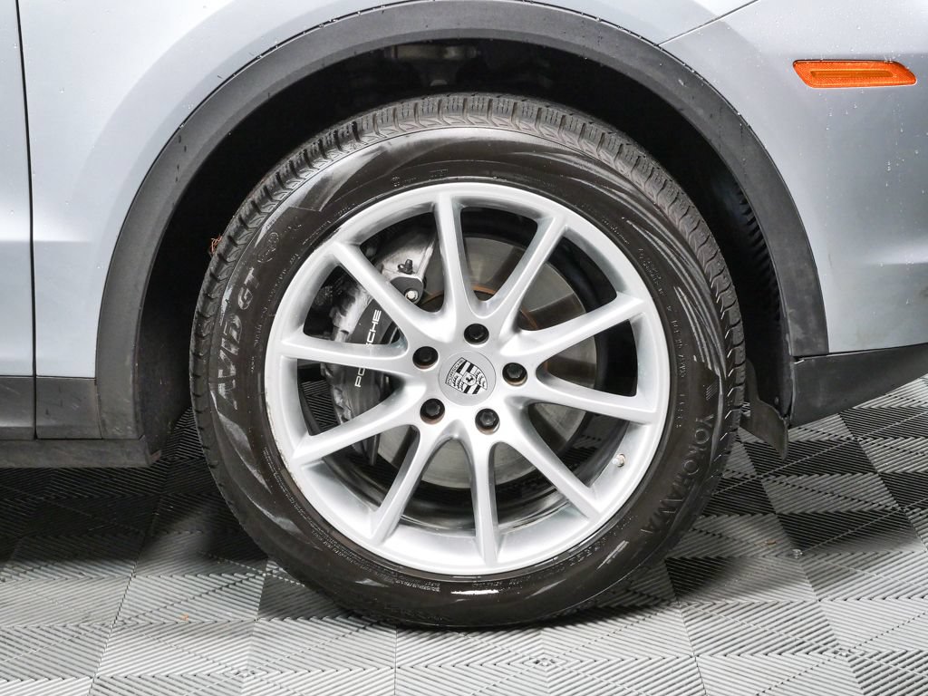 Certified 2022 Porsche Cayenne E-Hybrid AWD/4WD image 38