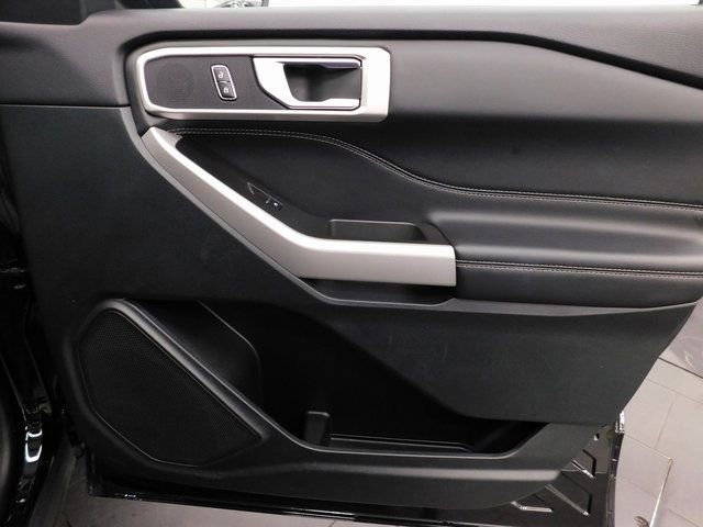 Used 2024 Ford Explorer XLT w/ Equipment Group 202A image 36