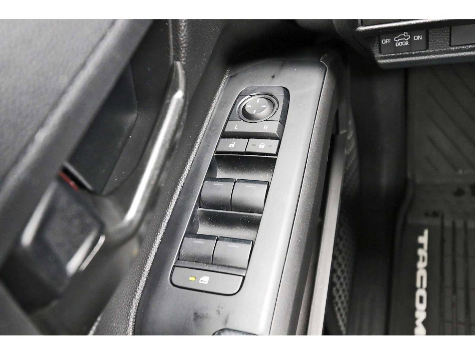 Used 2025 Toyota Tacoma SR w/ SR Upgrade Package RWD image 20