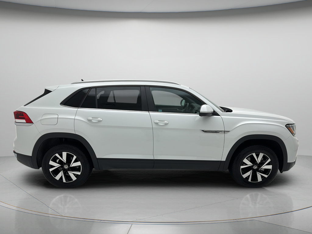 Used 2023 Volkswagen Atlas Cross Sport SE AWD/4WD image 6