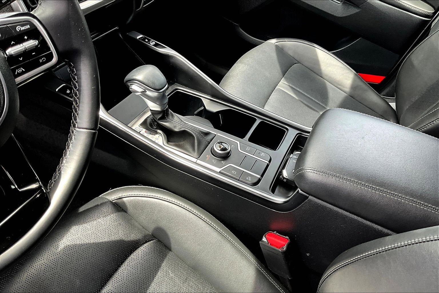 Used 2023 Kia Sorento S w/ Panoramic Sunroof Package AWD/4WD image 10