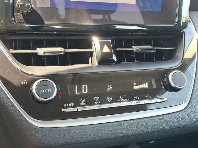 Used 2024 Toyota Corolla LE FWD image 15