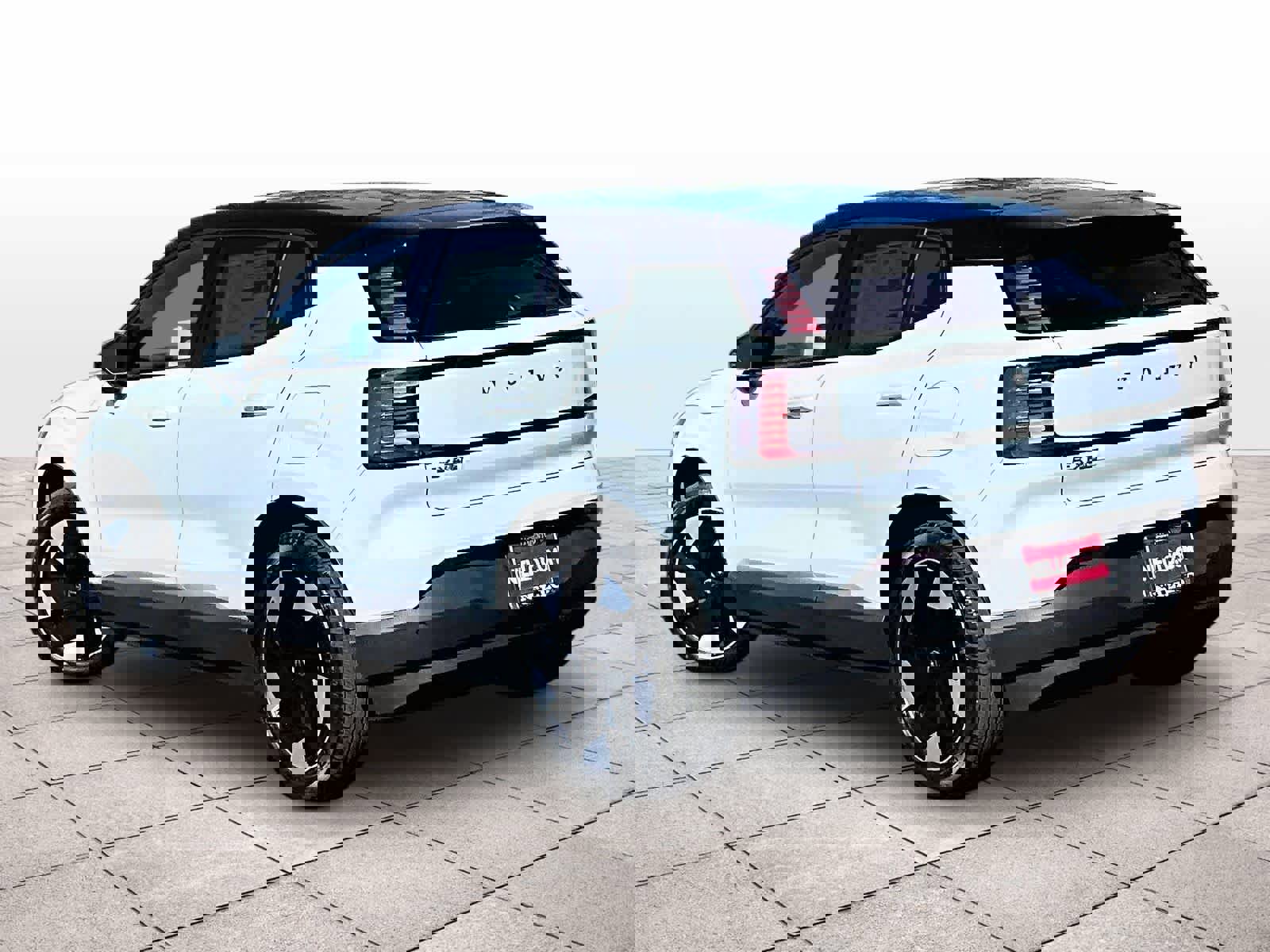 New 2026 Volvo EX30 Plus w/ Protection Package Premier image 3